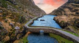 ИРЛАНДИЯ – 40 НЮАНСА ЗЕЛЕНО