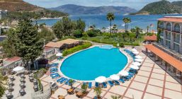 MARTI LA PERLA  (ADULTS ONLY 16+)