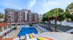 CLUB MUNAMAR BEACH RESORT