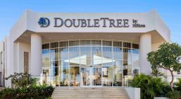 DOUBLETREE BY HILTON SHARKS BAY - BEACH SIDE/MOUNTAIN SIDE