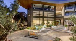 UNIQUE LIFE STYLE BOUTIQUE HOTEL