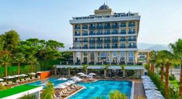 SERENITY QUEEN HOTEL