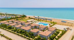 CRYSTAL BOUTIQUE BEACH RESORT (Adults Only)